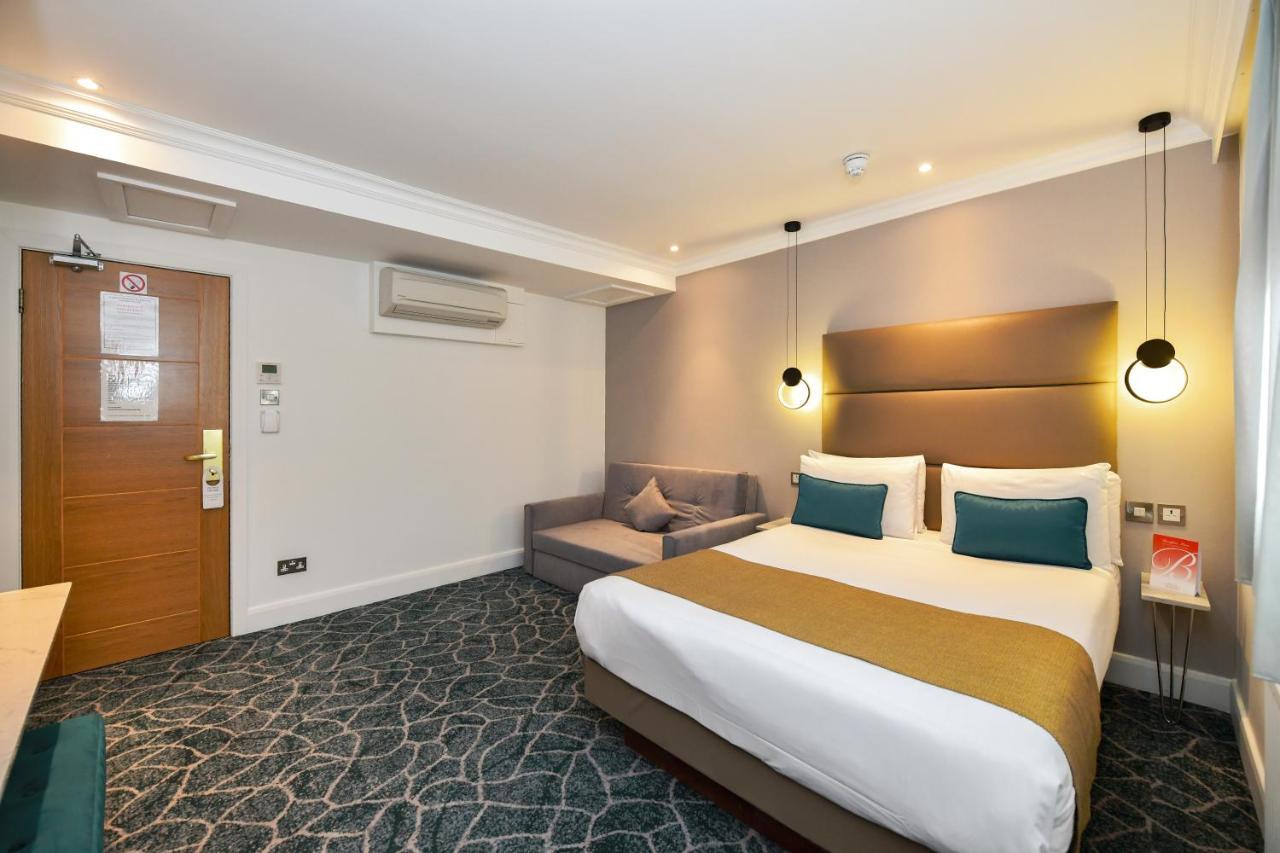 Camera Tripla Executive